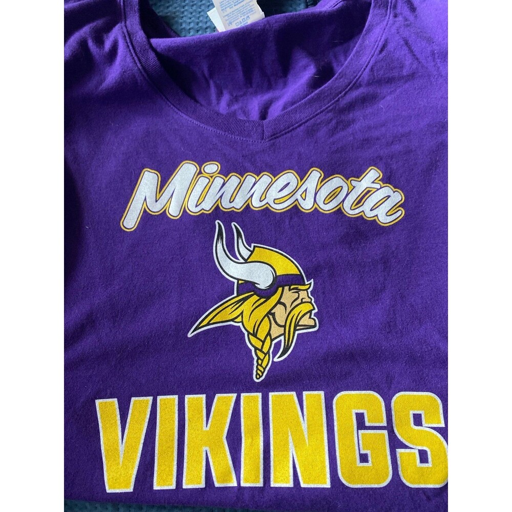 Minnesota Vikings Women’s Long Sleeve Shirt size Medium NWT